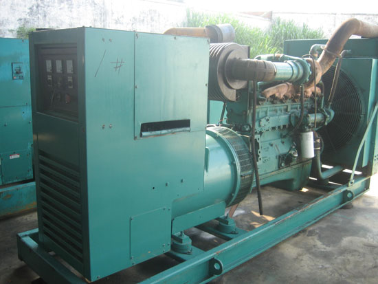 乐东租赁发电机- 发电机碳刷磨损的原因是什么