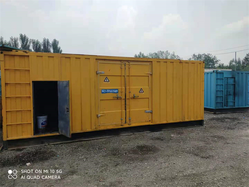 乐东200KW柴油发电机组需要配备什么型号的电缆线？