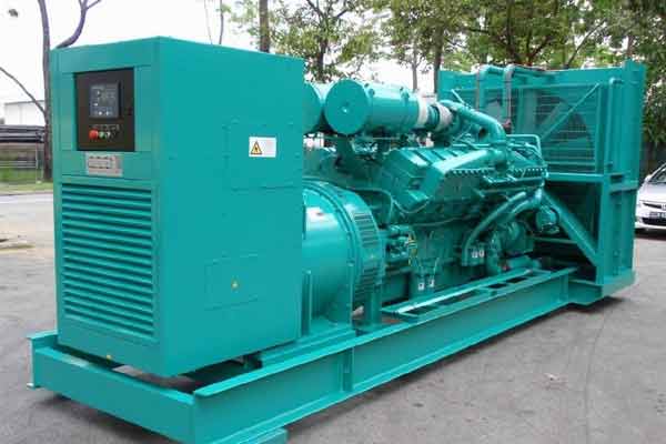 乐东柴油发电机组电压不稳定怎样维修？