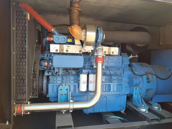 乐东燃油消耗率与进气温度的具体关系是什么？