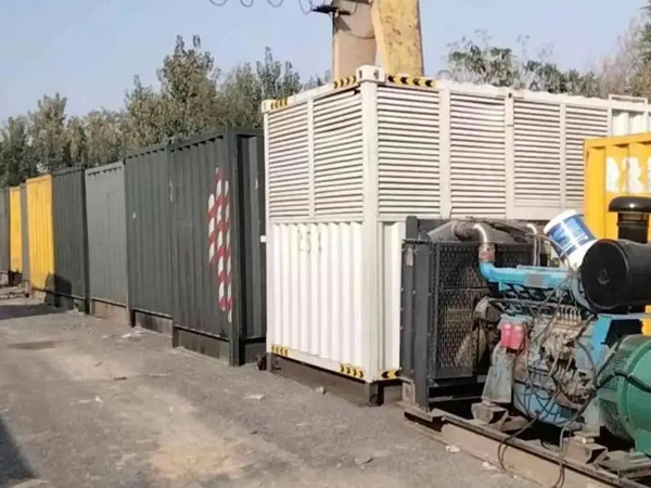 乐东200KW柴油发电机机组每小时油耗是多少？